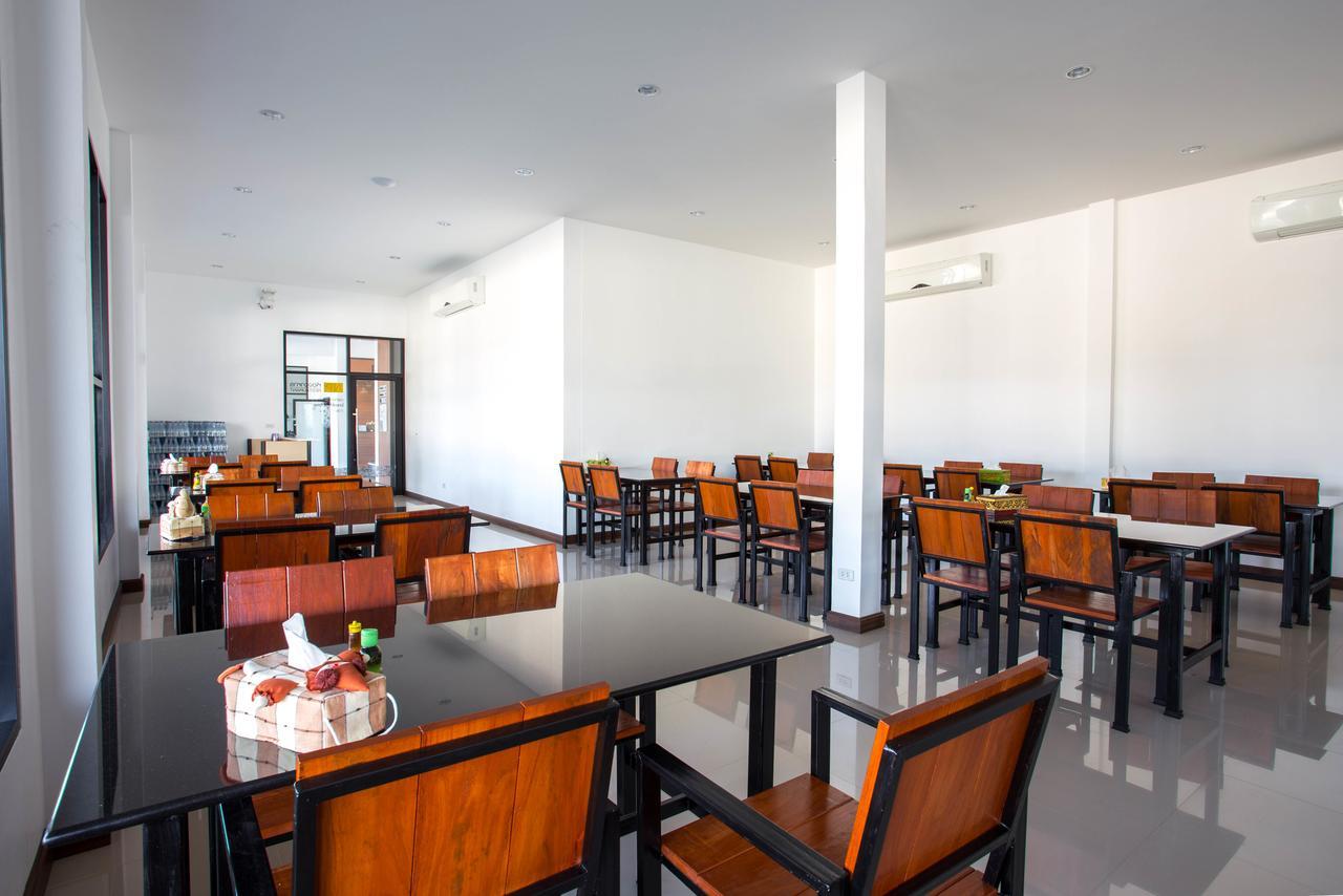 Np Hotel Buriram Bagian luar foto